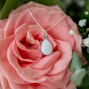 coquette collier en argent et lait maternel