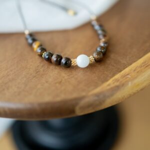 Décomplexée bracelet doré et lait maternel 2